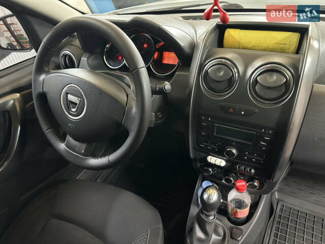 Белый Дачия Duster, объемом двигателя 1.6 л и пробегом 180 тыс. км за 9499 $, фото 17 на Automoto.ua