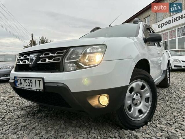 Белый Дачия Duster, объемом двигателя 1.5 л и пробегом 271 тыс. км за 10500 $, фото 4 на Automoto.ua
