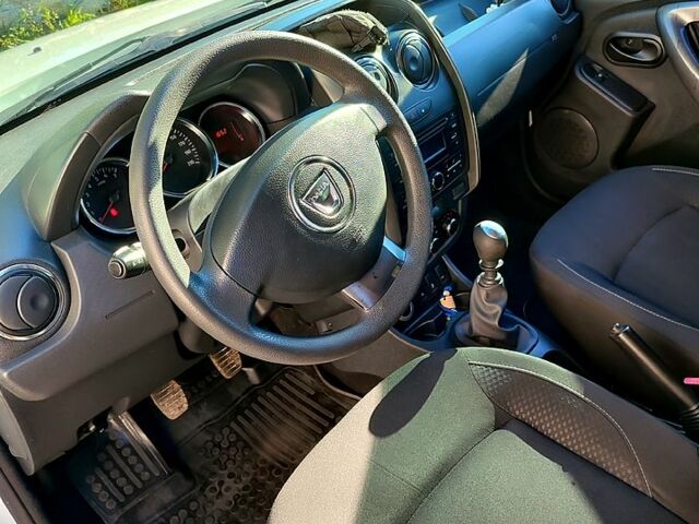 Белый Дачия Duster, объемом двигателя 1.5 л и пробегом 230 тыс. км за 10800 $, фото 7 на Automoto.ua