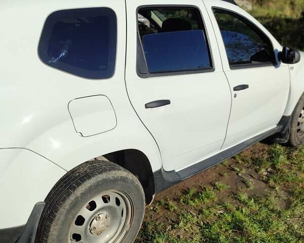 Білий Дачія Duster, об'ємом двигуна 1.5 л та пробігом 230 тис. км за 10500 $, фото 1 на Automoto.ua