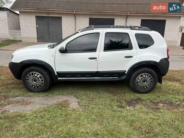 Белый Дачия Duster, объемом двигателя 1.6 л и пробегом 179 тыс. км за 9700 $, фото 5 на Automoto.ua
