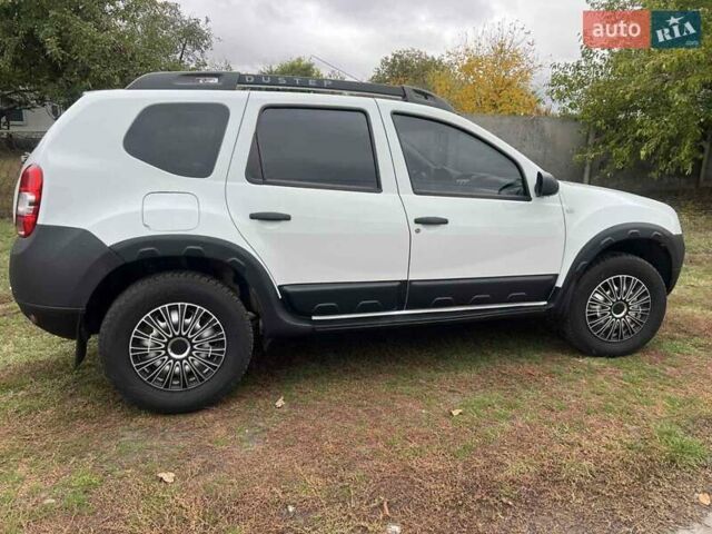 Белый Дачия Duster, объемом двигателя 1.6 л и пробегом 179 тыс. км за 9700 $, фото 7 на Automoto.ua