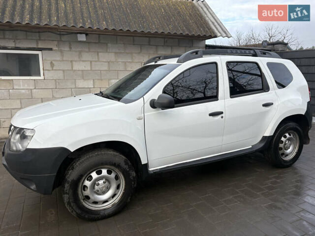 Белый Дачия Duster, объемом двигателя 1.6 л и пробегом 161 тыс. км за 9399 $, фото 1 на Automoto.ua