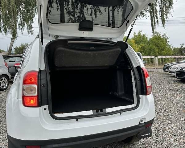 Белый Дачия Duster, объемом двигателя 1.5 л и пробегом 271 тыс. км за 10500 $, фото 18 на Automoto.ua