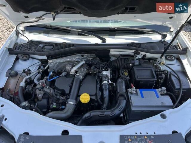 Белый Дачия Duster, объемом двигателя 1.5 л и пробегом 271 тыс. км за 9900 $, фото 20 на Automoto.ua