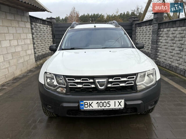 Белый Дачия Duster, объемом двигателя 1.6 л и пробегом 161 тыс. км за 9399 $, фото 7 на Automoto.ua