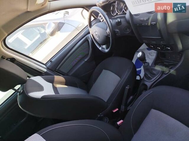Белый Дачия Duster, объемом двигателя 1.2 л и пробегом 139 тыс. км за 9998 $, фото 6 на Automoto.ua