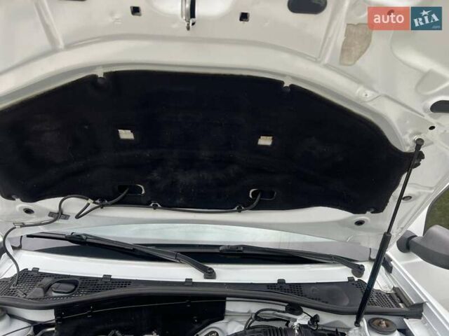 Белый Дачия Duster, объемом двигателя 1.6 л и пробегом 179 тыс. км за 9700 $, фото 14 на Automoto.ua