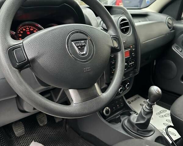 Белый Дачия Duster, объемом двигателя 1.5 л и пробегом 271 тыс. км за 10500 $, фото 16 на Automoto.ua