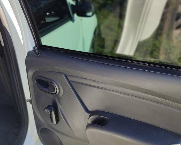 Білий Дачія Duster, об'ємом двигуна 1.5 л та пробігом 230 тис. км за 10500 $, фото 29 на Automoto.ua