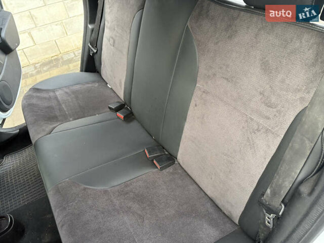 Белый Дачия Duster, объемом двигателя 1.6 л и пробегом 161 тыс. км за 9399 $, фото 18 на Automoto.ua