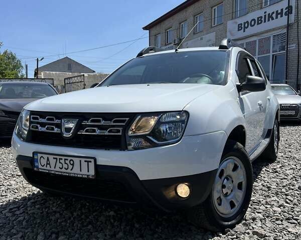 Белый Дачия Duster, объемом двигателя 1.5 л и пробегом 271 тыс. км за 9900 $, фото 2 на Automoto.ua