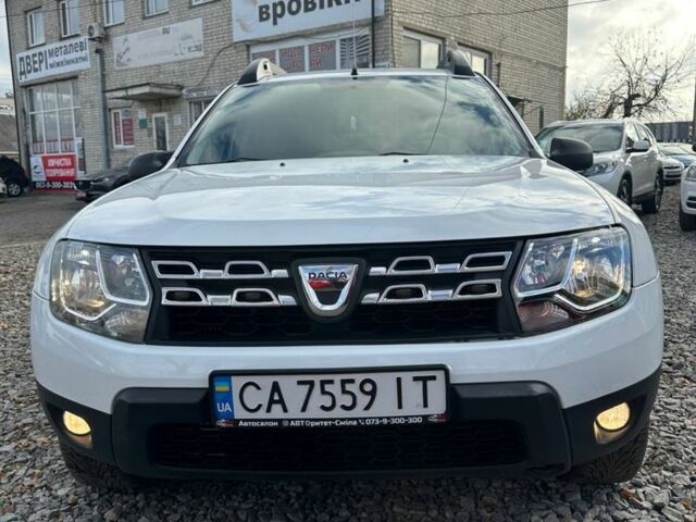 Белый Дачия Duster, объемом двигателя 1.5 л и пробегом 271 тыс. км за 10700 $, фото 4 на Automoto.ua