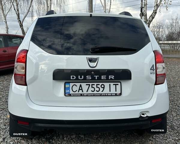 Белый Дачия Duster, объемом двигателя 1.5 л и пробегом 271 тыс. км за 10700 $, фото 3 на Automoto.ua