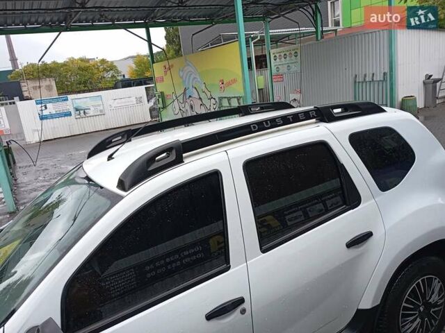 Белый Дачия Duster, объемом двигателя 1.6 л и пробегом 219 тыс. км за 9500 $, фото 2 на Automoto.ua