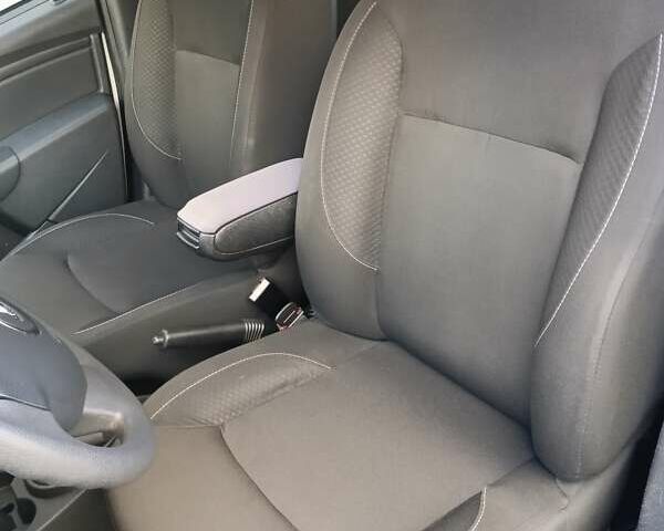 Белый Дачия Duster, объемом двигателя 1.6 л и пробегом 165 тыс. км за 9900 $, фото 31 на Automoto.ua