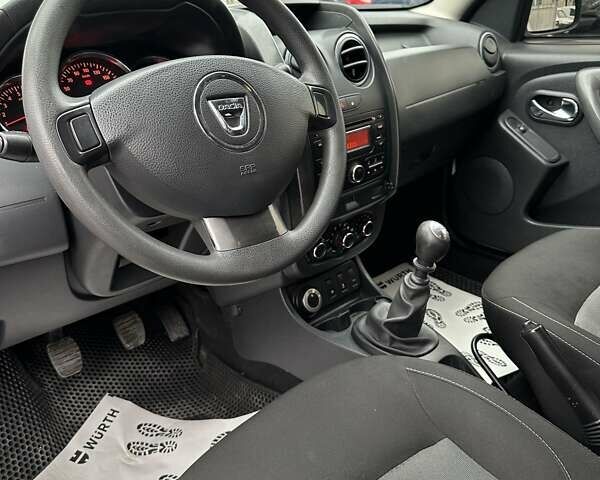Белый Дачия Duster, объемом двигателя 1.5 л и пробегом 271 тыс. км за 10500 $, фото 10 на Automoto.ua