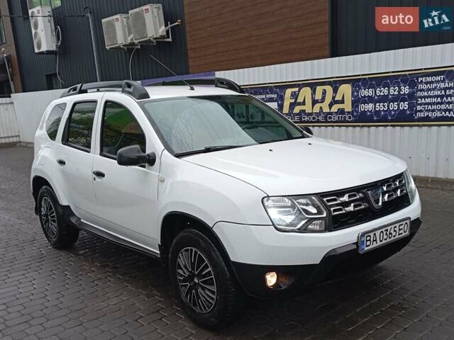 Белый Дачия Duster, объемом двигателя 1.6 л и пробегом 219 тыс. км за 9100 $, фото 7 на Automoto.ua