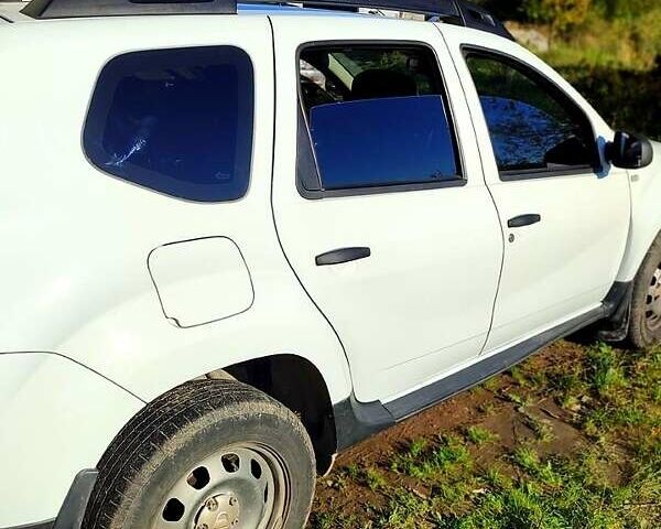 Белый Дачия Duster, объемом двигателя 1.5 л и пробегом 230 тыс. км за 10800 $, фото 10 на Automoto.ua