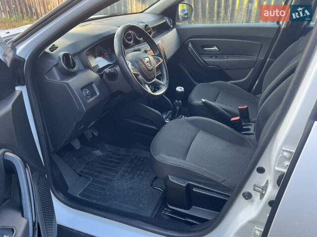 Білий Дачія Duster, об'ємом двигуна 1.5 л та пробігом 184 тис. км за 13600 $, фото 11 на Automoto.ua