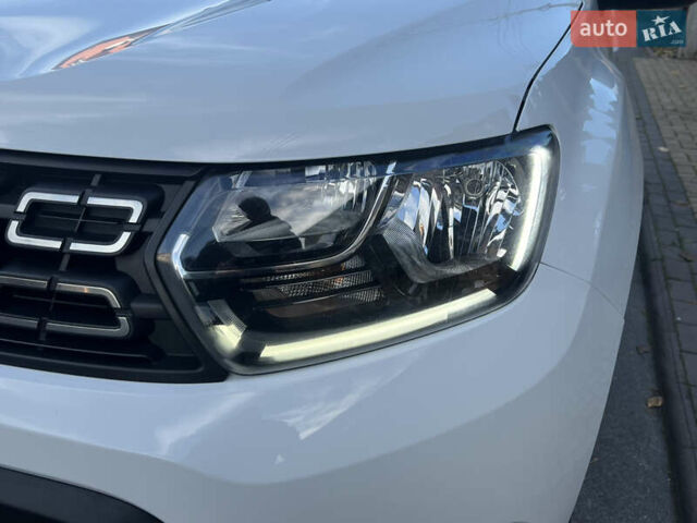 Білий Дачія Duster, об'ємом двигуна 1.5 л та пробігом 184 тис. км за 13600 $, фото 8 на Automoto.ua