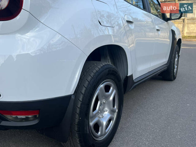 Білий Дачія Duster, об'ємом двигуна 1.5 л та пробігом 184 тис. км за 13600 $, фото 24 на Automoto.ua