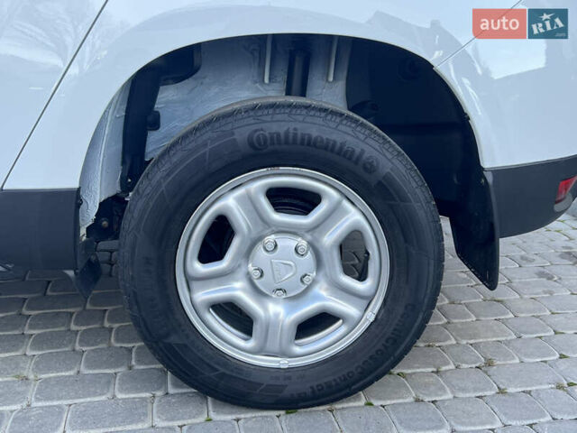 Білий Дачія Duster, об'ємом двигуна 1.5 л та пробігом 184 тис. км за 13600 $, фото 28 на Automoto.ua
