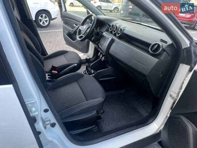 Білий Дачія Duster, об'ємом двигуна 1.5 л та пробігом 184 тис. км за 13600 $, фото 16 на Automoto.ua