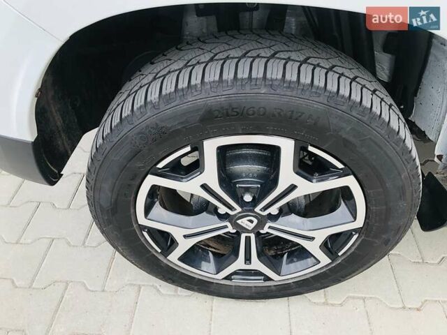 Белый Дачия Duster, объемом двигателя 1.5 л и пробегом 154 тыс. км за 15200 $, фото 9 на Automoto.ua