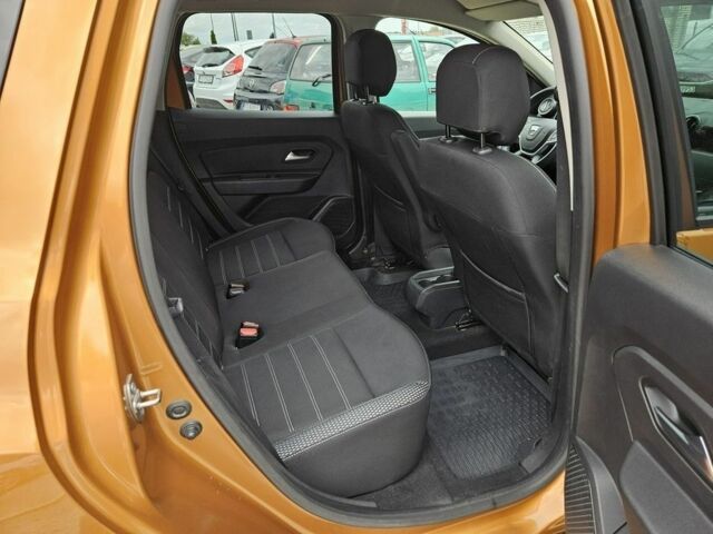 Белый Дачия Duster, объемом двигателя 1.5 л и пробегом 93 тыс. км за 4850 $, фото 6 на Automoto.ua