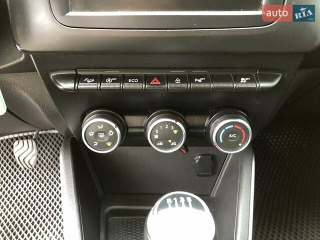Білий Дачія Duster, об'ємом двигуна 1.5 л та пробігом 154 тис. км за 14999 $, фото 19 на Automoto.ua