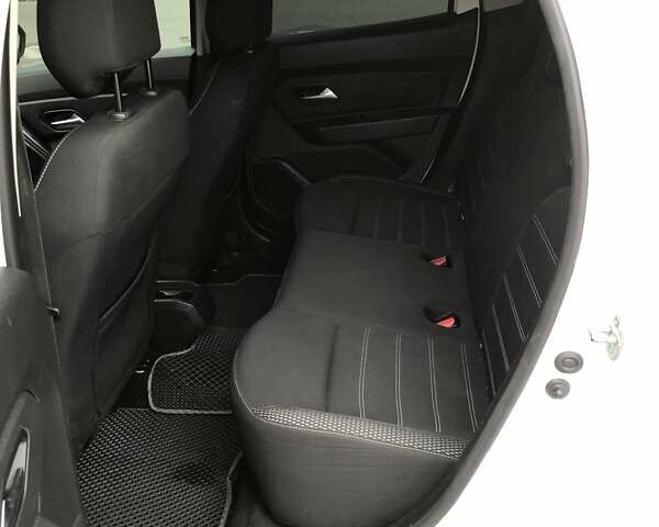 Белый Дачия Duster, объемом двигателя 1.5 л и пробегом 154 тыс. км за 15200 $, фото 26 на Automoto.ua