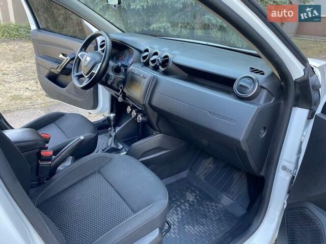 Белый Дачия Duster, объемом двигателя 1.5 л и пробегом 177 тыс. км за 14400 $, фото 11 на Automoto.ua