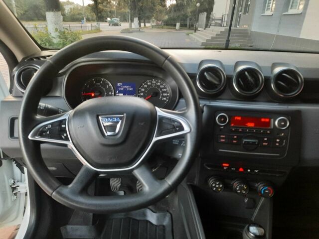 Белый Дачия Duster, объемом двигателя 1.5 л и пробегом 96 тыс. км за 13700 $, фото 2 на Automoto.ua