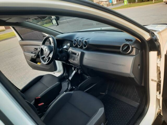 Белый Дачия Duster, объемом двигателя 1.5 л и пробегом 96 тыс. км за 13700 $, фото 1 на Automoto.ua