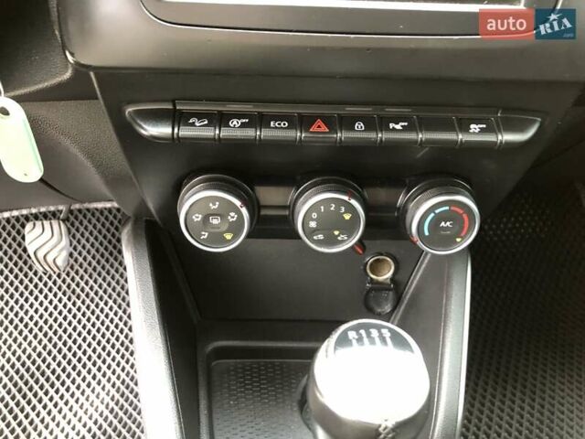 Белый Дачия Duster, объемом двигателя 1.5 л и пробегом 154 тыс. км за 15200 $, фото 21 на Automoto.ua