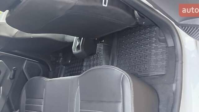 Белый Дачия Duster, объемом двигателя 1.5 л и пробегом 147 тыс. км за 14700 $, фото 27 на Automoto.ua