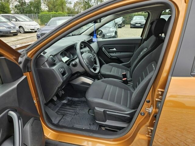 Белый Дачия Duster, объемом двигателя 1.5 л и пробегом 93 тыс. км за 4850 $, фото 4 на Automoto.ua