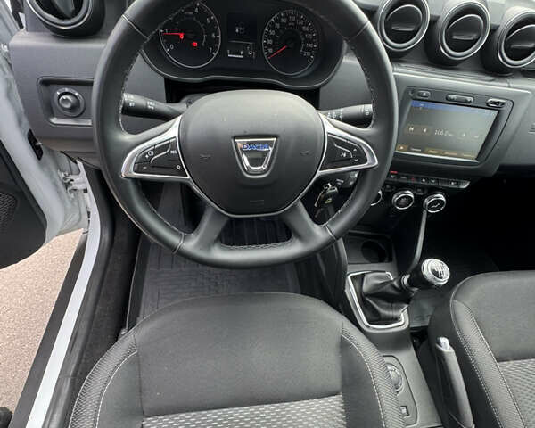 Белый Дачия Duster, объемом двигателя 1.5 л и пробегом 148 тыс. км за 17900 $, фото 20 на Automoto.ua