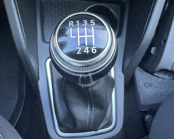 Білий Дачія Duster, об'ємом двигуна 1.5 л та пробігом 129 тис. км за 16888 $, фото 49 на Automoto.ua