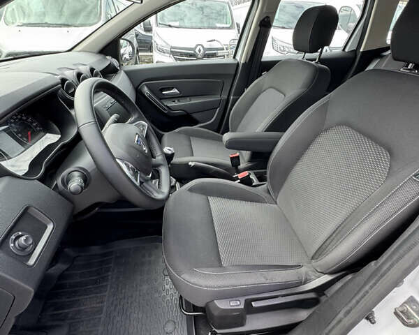 Белый Дачия Duster, объемом двигателя 1.5 л и пробегом 148 тыс. км за 17900 $, фото 16 на Automoto.ua