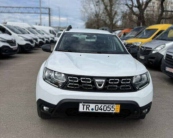 Белый Дачия Duster, объемом двигателя 1.5 л и пробегом 148 тыс. км за 17900 $, фото 2 на Automoto.ua