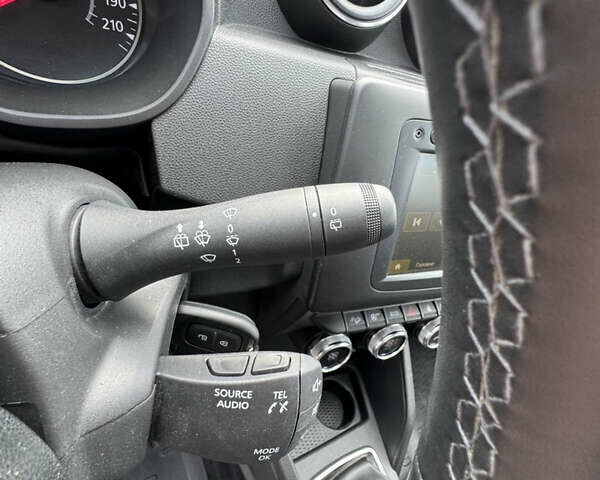 Белый Дачия Duster, объемом двигателя 1.5 л и пробегом 148 тыс. км за 17900 $, фото 22 на Automoto.ua