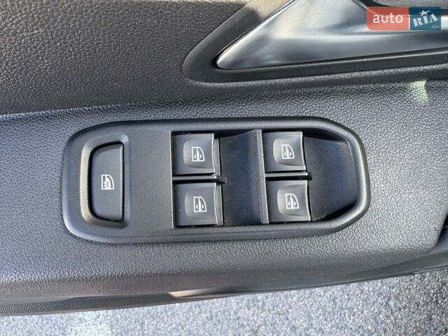 Білий Дачія Duster, об'ємом двигуна 1.5 л та пробігом 129 тис. км за 16888 $, фото 24 на Automoto.ua