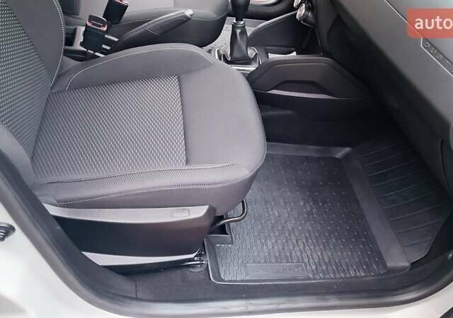 Белый Дачия Duster, объемом двигателя 1.5 л и пробегом 122 тыс. км за 14700 $, фото 24 на Automoto.ua