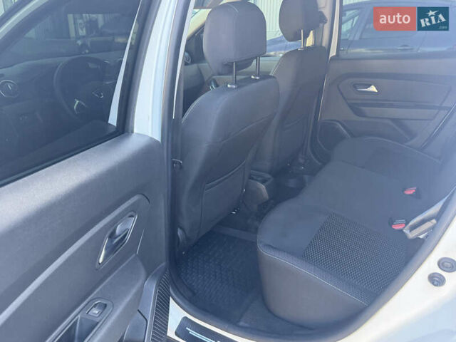 Білий Дачія Duster, об'ємом двигуна 1.5 л та пробігом 129 тис. км за 16888 $, фото 41 на Automoto.ua