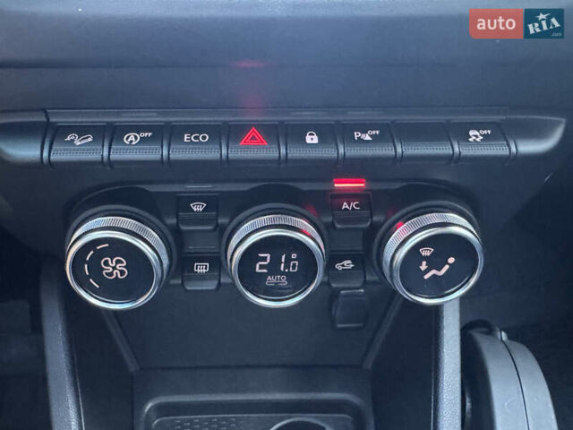 Білий Дачія Duster, об'ємом двигуна 1.5 л та пробігом 129 тис. км за 16888 $, фото 32 на Automoto.ua