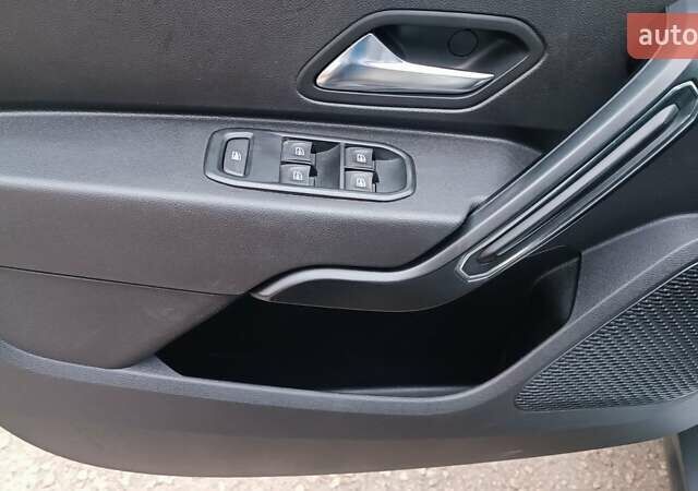 Белый Дачия Duster, объемом двигателя 1.5 л и пробегом 122 тыс. км за 14700 $, фото 19 на Automoto.ua
