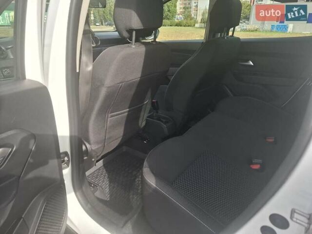 Білий Дачія Duster, об'ємом двигуна 1.5 л та пробігом 148 тис. км за 16100 $, фото 15 на Automoto.ua