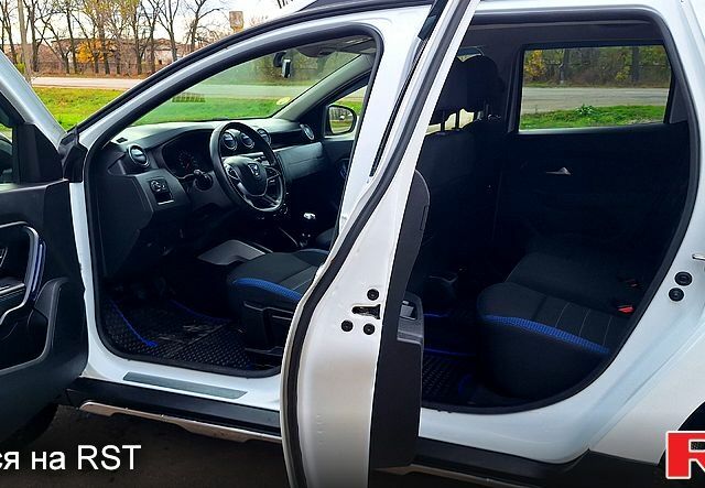 Белый Дачия Duster, объемом двигателя 1.5 л и пробегом 88 тыс. км за 17950 $, фото 8 на Automoto.ua